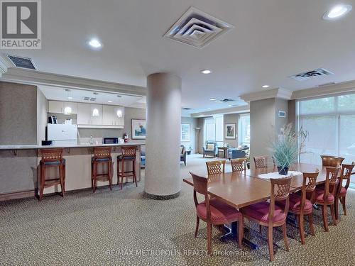 422 - 233 Beecroft Road, Toronto, ON - Indoor Photo Showing Dining Room