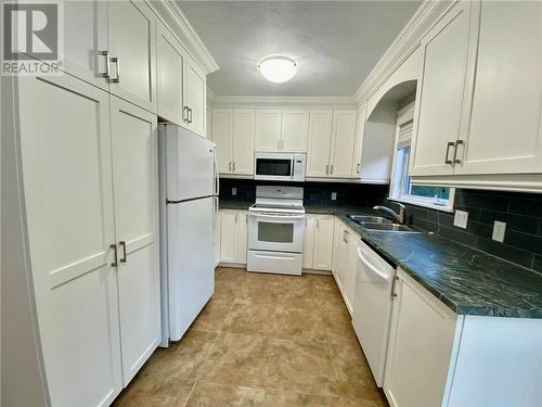 248 Pascal, Dieppe, NB - Indoor Photo Showing Kitchen With Double Sink