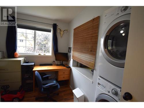 1455 Willow Street, Telkwa, BC - Indoor Photo Showing Laundry Room