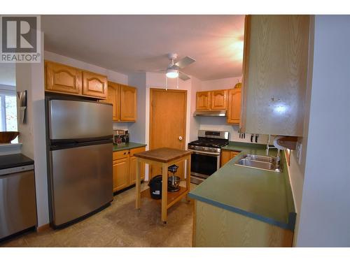 1455 Willow Street, Telkwa, BC - Indoor Photo Showing Kitchen With Double Sink