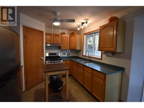 1455 Willow Street, Telkwa, BC - Indoor Photo Showing Kitchen With Double Sink