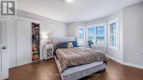 1643 Coldstream Drive, Oshawa, ON - Indoor Photo Showing Bedroom