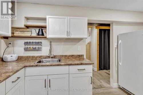 472 Burnham Manor Court, Cobourg, ON - Indoor Photo Showing Kitchen