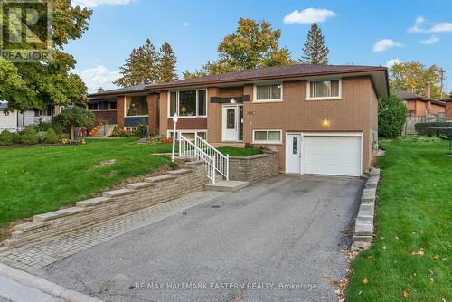 808 Highland Court, Peterborough (Northcrest), ON - Outdoor With Facade