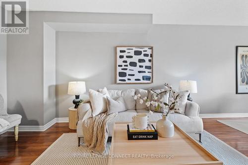 197 - 10 Bassett Boulevard, Whitby, ON - Indoor Photo Showing Living Room