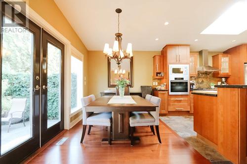 1090 Clements Avenue, North Vancouver, BC - Indoor Photo Showing Dining Room