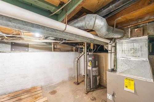 1004 Redwood Avenue, Winnipeg, MB - Indoor Photo Showing Basement