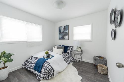 1004 Redwood Avenue, Winnipeg, MB - Indoor Photo Showing Bedroom