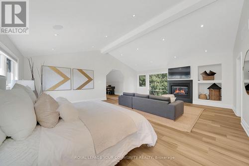 6 & 8 Macleod Estate Court, Richmond Hill, ON - Indoor Photo Showing Bedroom With Fireplace