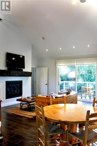 6 & 8 Macleod Estate Court, Richmond Hill, ON - Indoor Photo Showing Dining Room