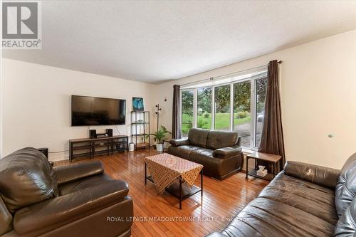 1263 Highway 5 W, Hamilton, ON - Indoor Photo Showing Living Room