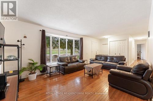 1263 Highway 5 W, Hamilton, ON - Indoor Photo Showing Living Room