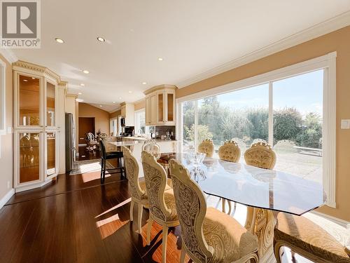 2090 Westdean Crescent, West Vancouver, BC - Indoor Photo Showing Dining Room