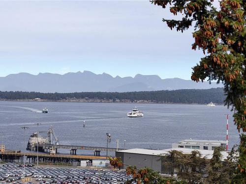 204-135 Haliburton St, Nanaimo, BC - Outdoor With Body Of Water With View