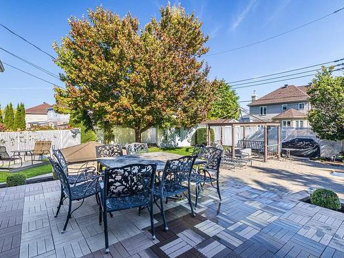 Cour - 2 Rue Du Beaujolais, Kirkland, QC - Outdoor With Deck Patio Veranda