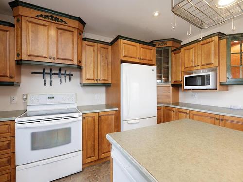 Cuisine - 5-26 Rue St-Hippolyte, Salaberry-De-Valleyfield, QC - Indoor Photo Showing Kitchen