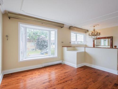 Living room - 5240 Rue De Kensington, Longueuil (Saint-Hubert), QC - Indoor Photo Showing Other Room