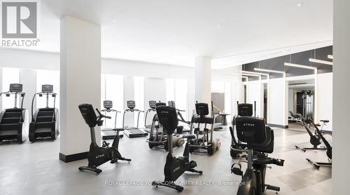 1007 - 2916 Highway 7, Vaughan, ON - Indoor Photo Showing Gym Room