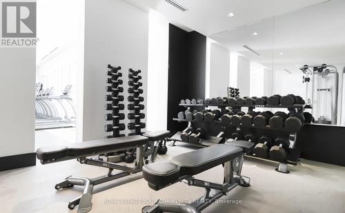 1007 - 2916 Highway 7, Vaughan, ON - Indoor Photo Showing Gym Room