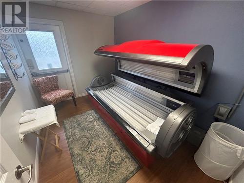 Lay Down Tanning Bed - 208 Morrison Road, Pembroke, ON 