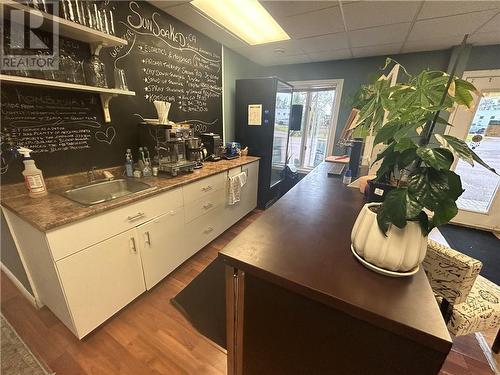 Kombucha Wellness Bar - 208 Morrison Road, Pembroke, ON 