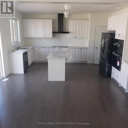 569 Red Elm Road, Shelburne, ON - Indoor Photo Showing Kitchen