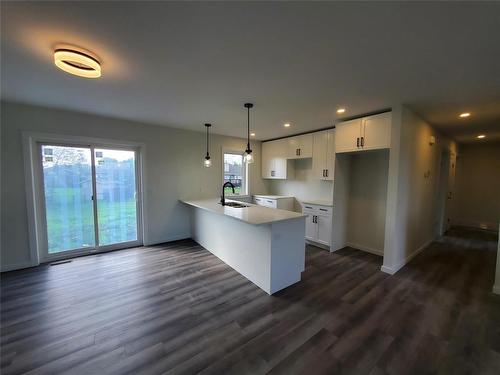 536 St Alphonse Avenue, Ste Anne, MB - Indoor Photo Showing Kitchen