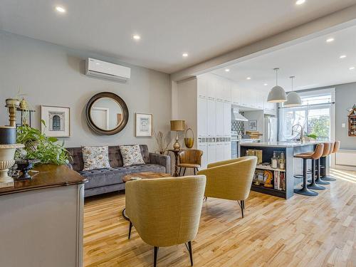 Salon - 630 Rue Brault, Montréal (Verdun/Île-Des-Soeurs), QC - Indoor Photo Showing Living Room