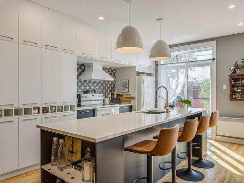 Cuisine - 630 Rue Brault, Montréal (Verdun/Île-Des-Soeurs), QC - Indoor Photo Showing Kitchen With Upgraded Kitchen