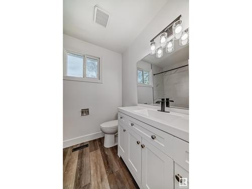 2645 135 Av Nw, Edmonton, AB - Indoor Photo Showing Bathroom