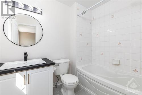 28 Drysdale Street, Ottawa, ON - Indoor Photo Showing Bathroom