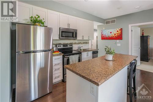 805 Beauparc Private Unit#204, Ottawa, ON - Indoor Photo Showing Kitchen