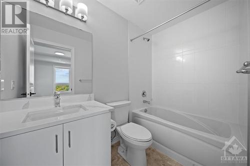 1350 Hemlock Road Unit#611, Ottawa, ON - Indoor Photo Showing Bathroom