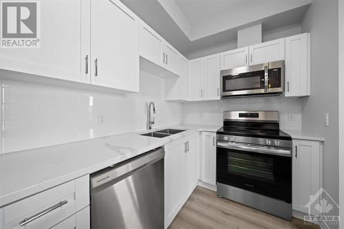 1350 Hemlock Road Unit#611, Ottawa, ON - Indoor Photo Showing Kitchen With Stainless Steel Kitchen With Double Sink