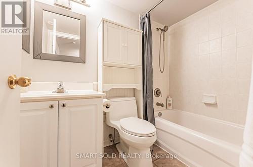 924 - 5 Everson Drive, Toronto, ON - Indoor Photo Showing Bathroom