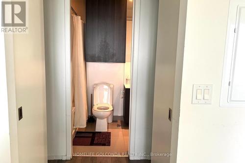 3904 - 159 Dundas Street E, Toronto, ON - Indoor Photo Showing Bathroom