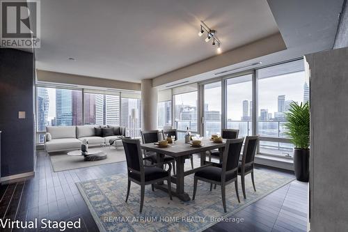 3709 - 180 University Avenue, Toronto, ON - Indoor Photo Showing Dining Room