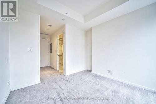 3709 - 180 University Avenue, Toronto, ON - Indoor Photo Showing Other Room