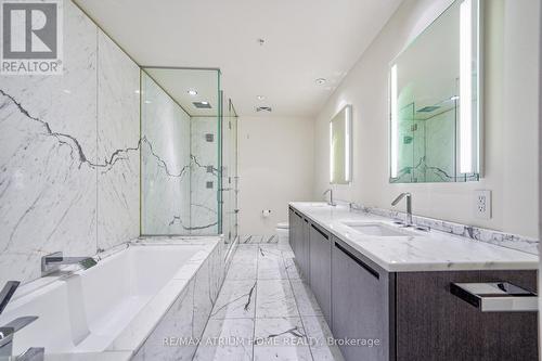 3709 - 180 University Avenue, Toronto, ON - Indoor Photo Showing Bathroom