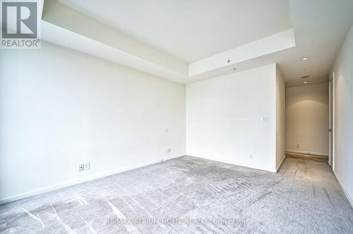 3709 - 180 University Avenue, Toronto, ON - Indoor Photo Showing Other Room