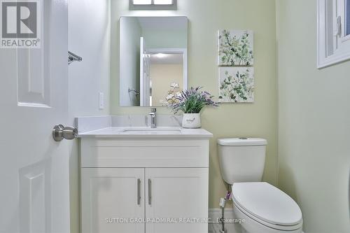 40 Longbow Square, Toronto, ON - Indoor Photo Showing Bathroom