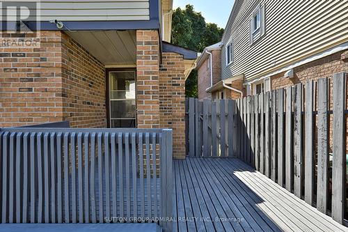 40 Longbow Square, Toronto, ON - Outdoor With Exterior