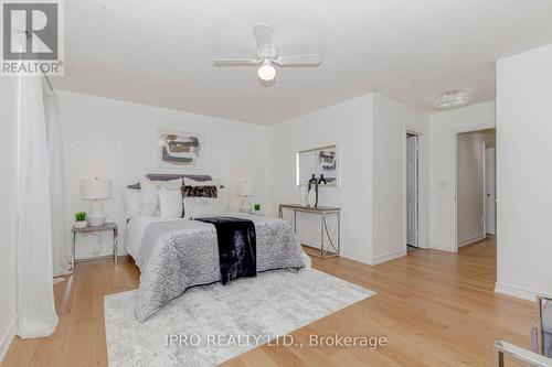 7156 Village Walk, Mississauga, ON - Indoor Photo Showing Other Room