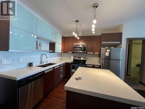 410 2101 Heseltine Road, Regina, SK - Indoor Photo Showing Kitchen With Double Sink With Upgraded Kitchen