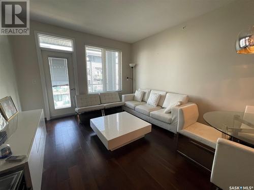 410 2101 Heseltine Road, Regina, SK - Indoor Photo Showing Living Room