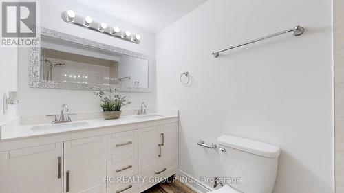 3 Phalen Crescent, Toronto, ON - Indoor Photo Showing Bathroom