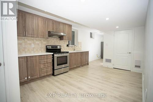 Bsmt - 26 Saunter Court, Brampton, ON - Indoor Photo Showing Kitchen