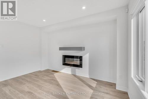 78 Dryden Lane, Hamilton, ON - Indoor Photo Showing Living Room With Fireplace