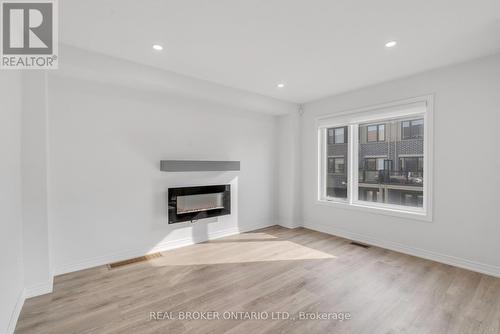 78 Dryden Lane, Hamilton, ON - Indoor Photo Showing Living Room With Fireplace