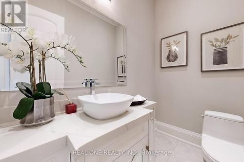 12 Resolution Crescent, Toronto, ON - Indoor Photo Showing Bathroom